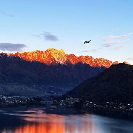 Views On Florence Queenstown Exterior photo